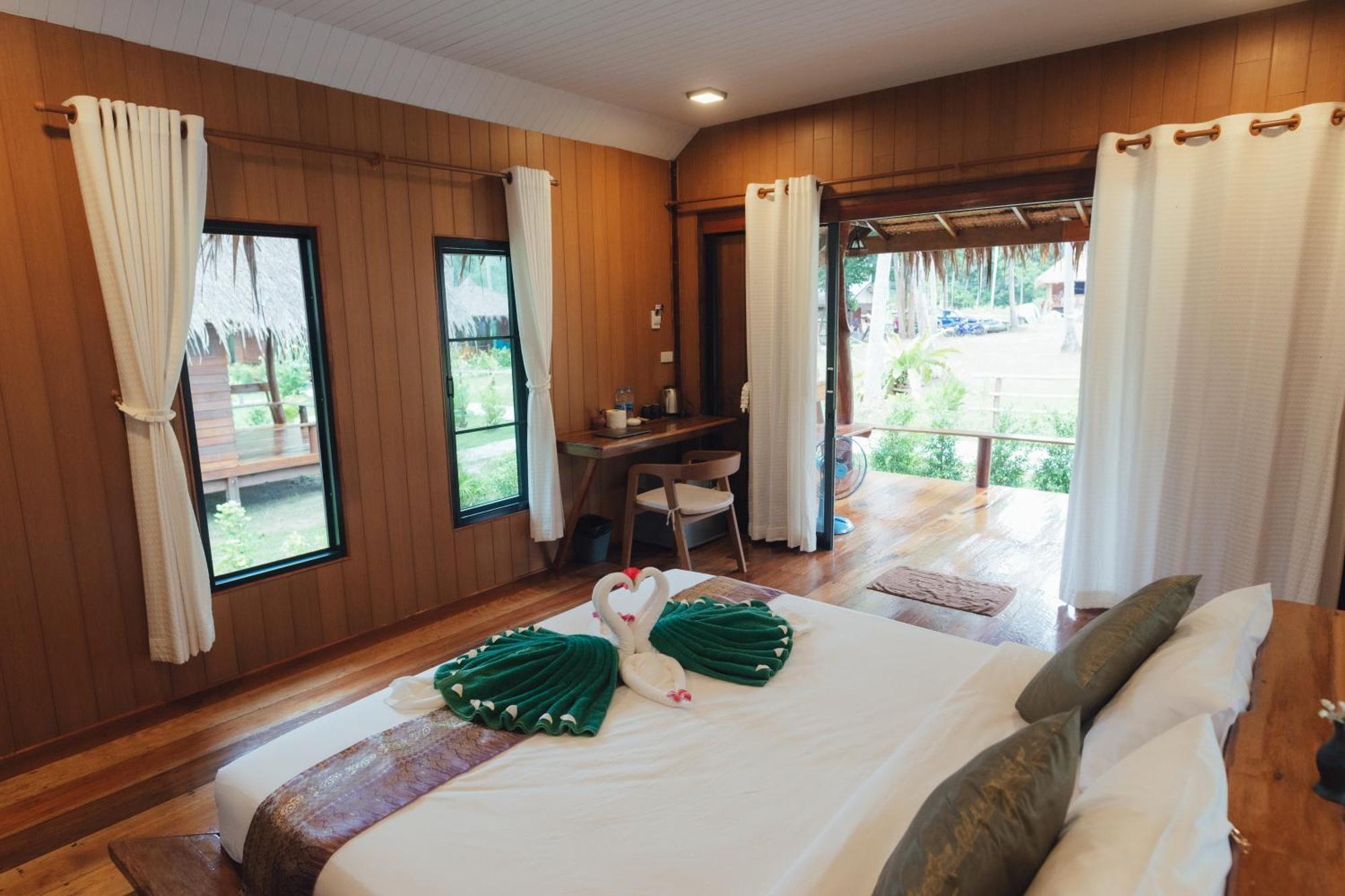 Coco Canopy Boutique Resort Koh Jum Exterior foto
